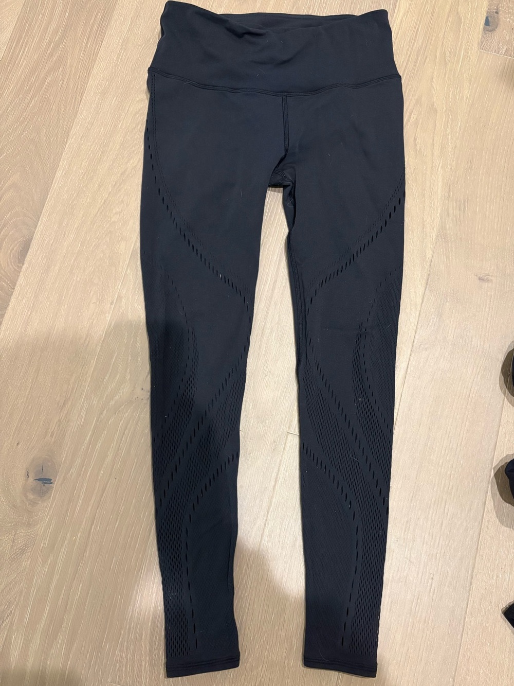 lululemon athletica black leggings with design